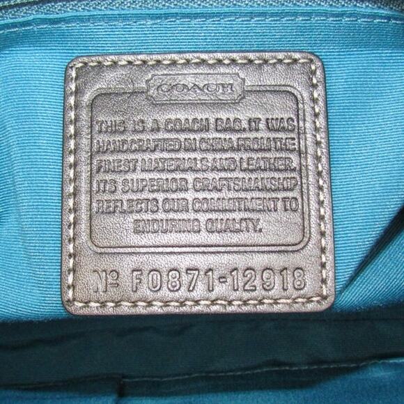 Authentic Coach Vintage  Black Signature Bag - Picture 9 of 10